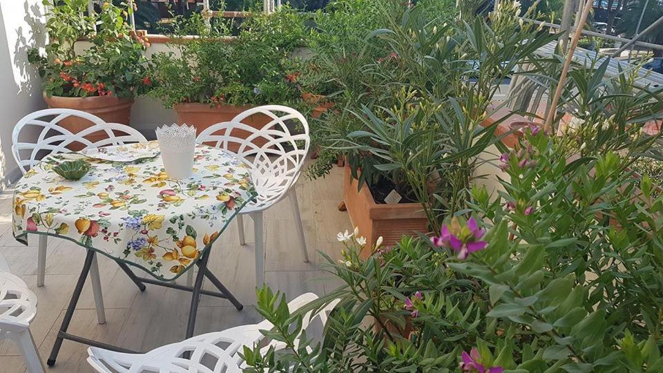 Brezza Marina Acomodação com café da manhã Marina Di Carrara Exterior foto